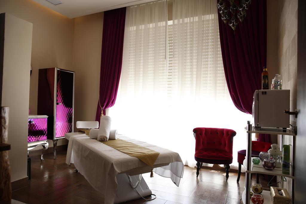 Adams Hotel Kuwait City Екстер'єр фото