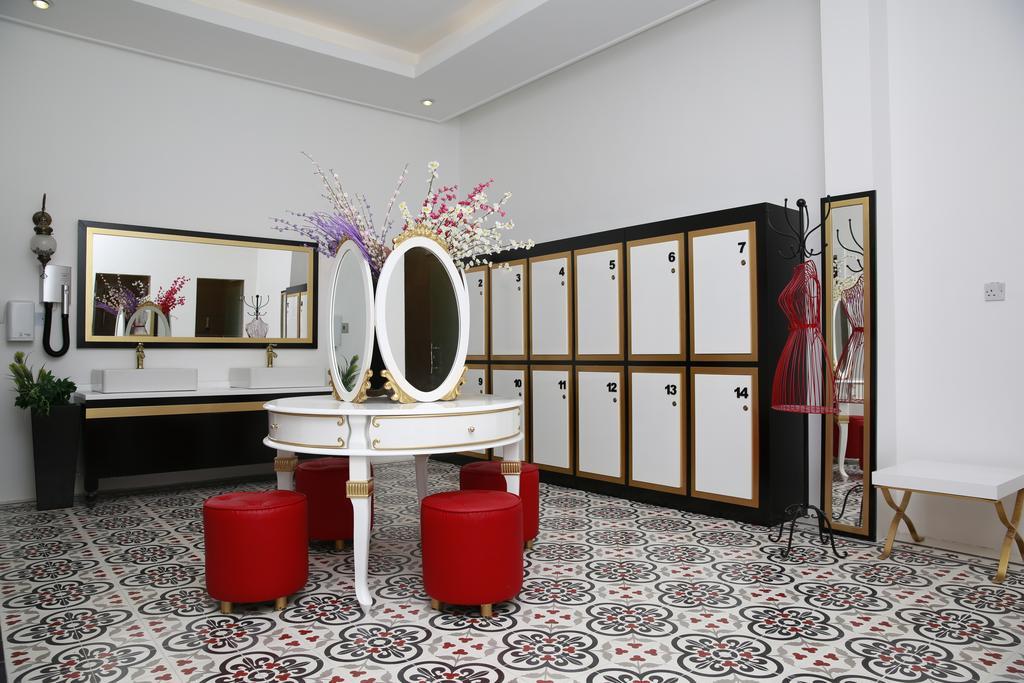 Adams Hotel Kuwait City Екстер'єр фото