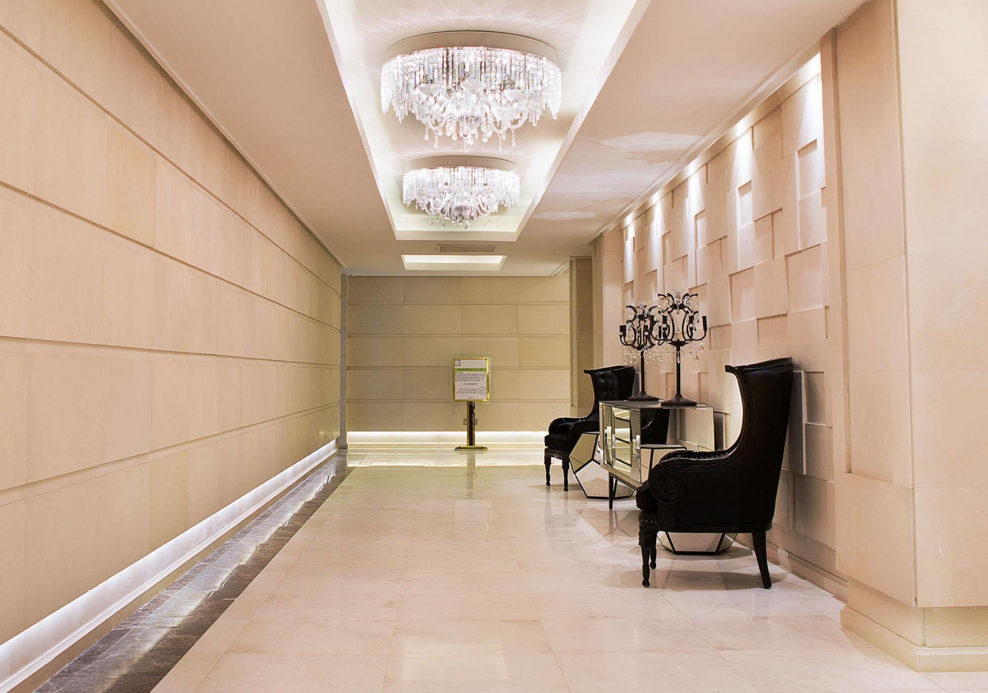 Adams Hotel Kuwait City Екстер'єр фото
