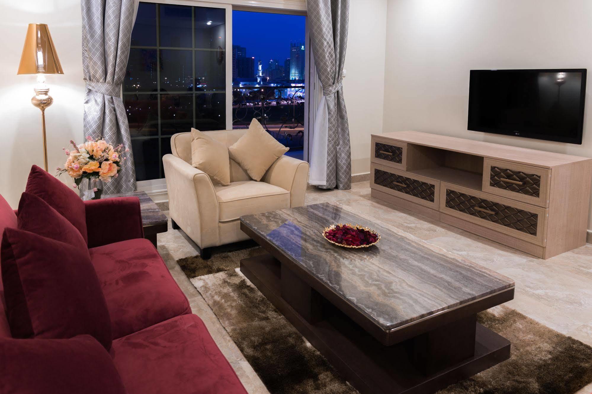 Adams Hotel Kuwait City Екстер'єр фото