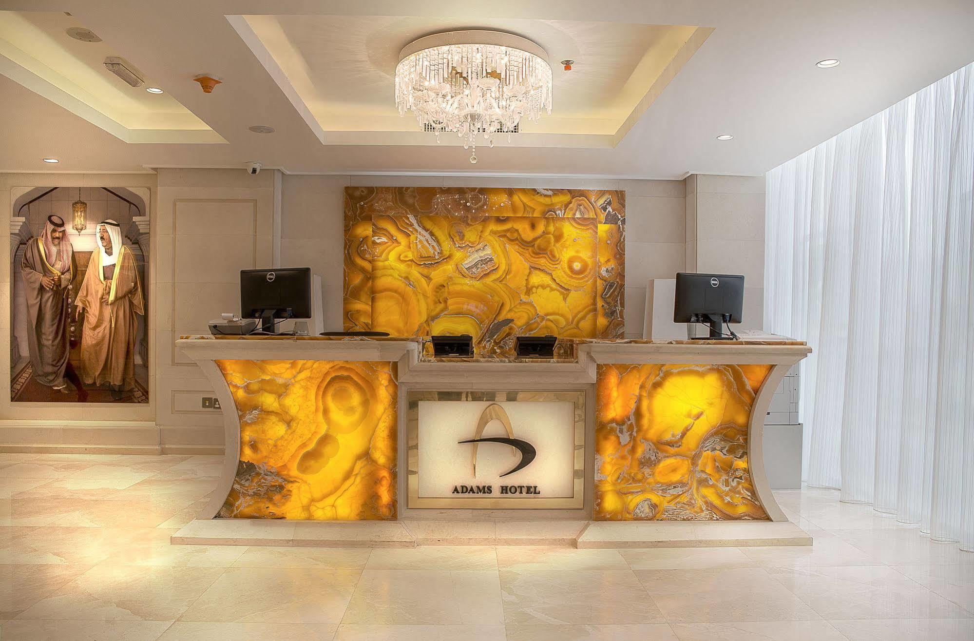 Adams Hotel Kuwait City Екстер'єр фото