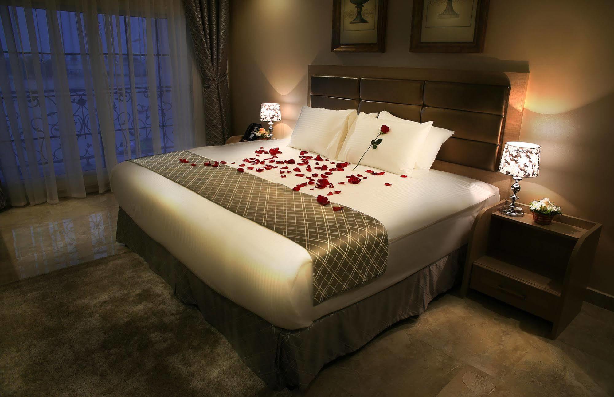 Adams Hotel Kuwait City Екстер'єр фото